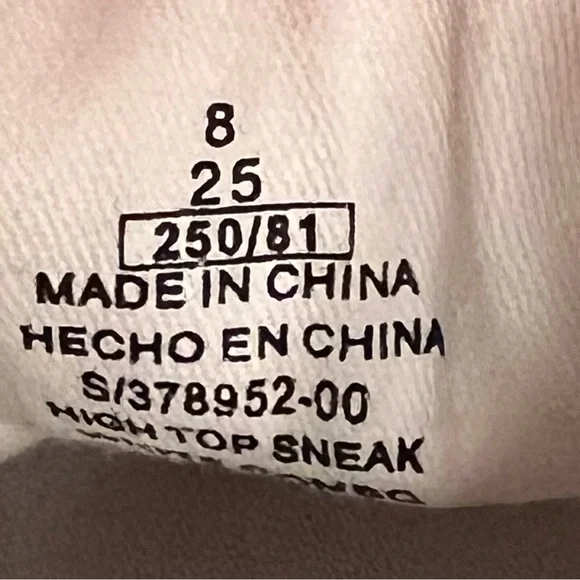 Old Navy Women's Classic White Sneakers - Picture 4 of 4